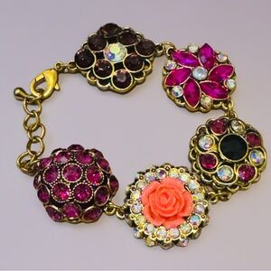 0165 Stunning Floral Bracelet with Pink and Purple Accents